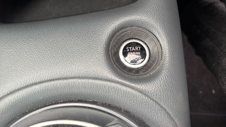 Nissan Juke 1.0 DiG-T 114 N-Connecta 5dr Petrol Hatchback